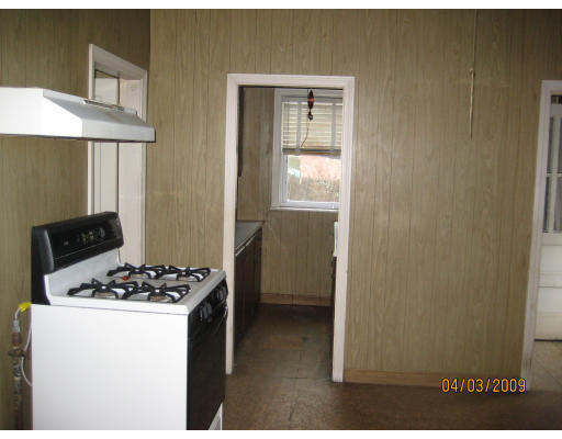 93 Brandon Road Worcester, MA 01606 - Photo 4 of 8 Gallery Image 4