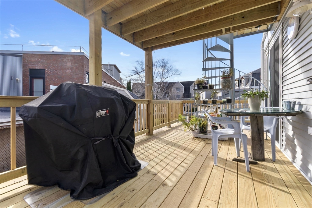 7 Lothrop Street Beverly, MA 01915 - Photo 16 of 41