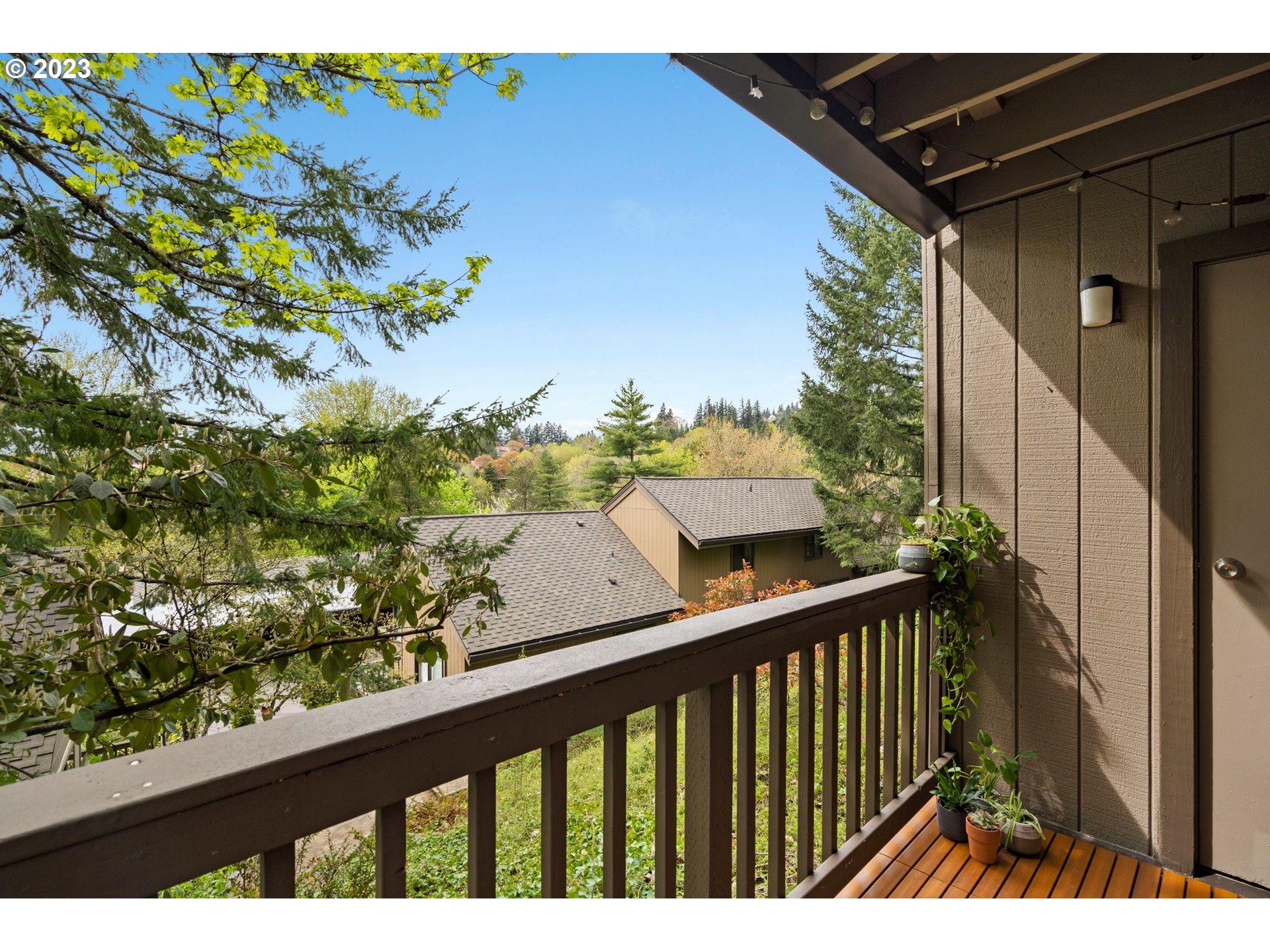 7738 Southwest Barnes Road, Unit D Portland, OR 97225 - Photo 8 of 24 Gallery Image 8
