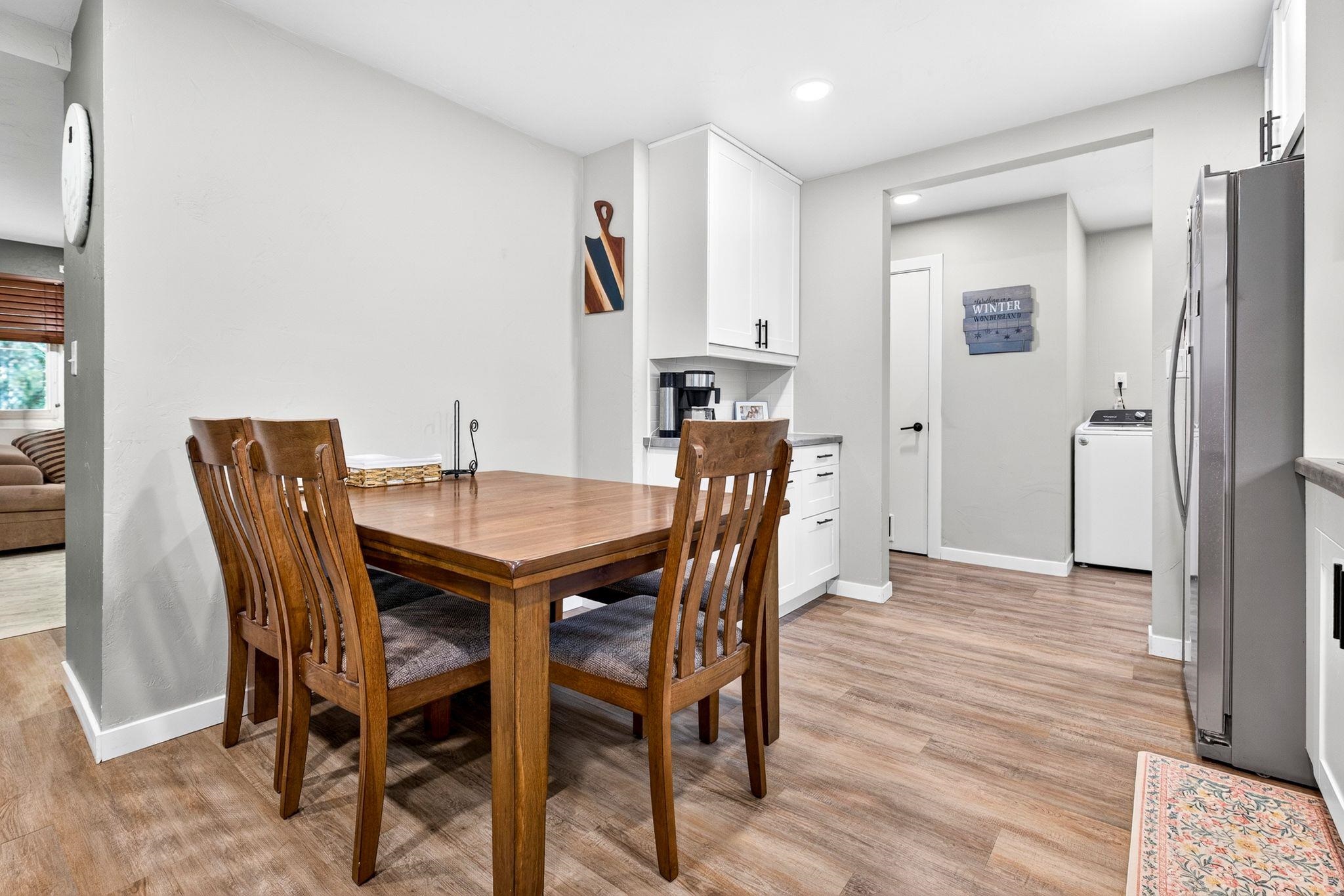 1730 West Edgewood Drive Appleton, WI 54913 - Photo 10 of 41 Gallery Image 10