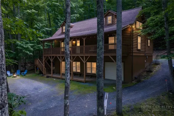 $780,000 | 113 Poplar Drive, Beech Mountain, NC 28604