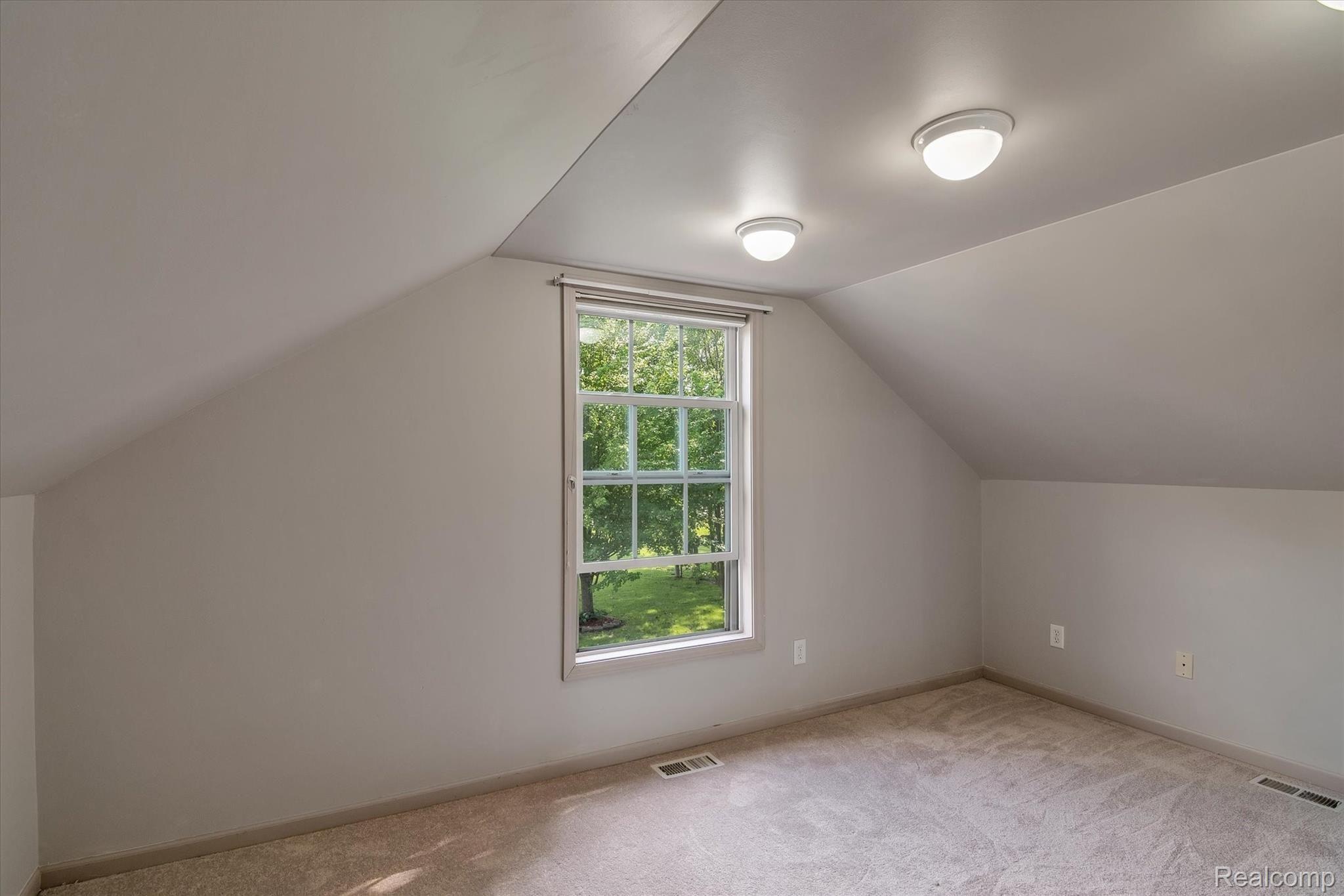 1454 North Long Lake Road Fenton, MI 48430 - Photo 25 of 44 25-1454 N Long Lake Rd-windowstill-realestate-photography-25.jpg