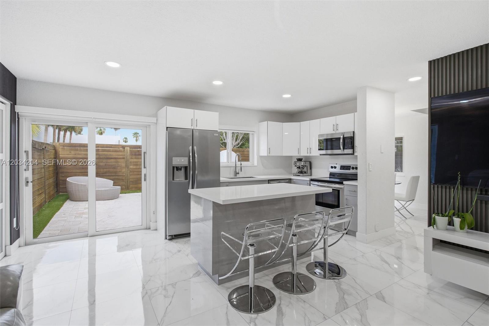 7315 Southwest 158th Avenue Miami, FL 33193 - Photo 23 of 48