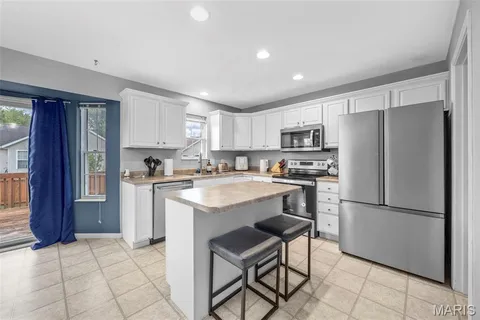 $315,000 | 1439 Kingsley Drive, O'Fallon, IL 62269