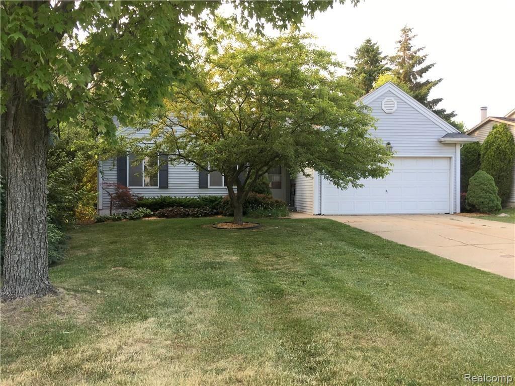 89 Arlington Drive Rochester Hills, MI 48307 - Photo 1 of 18