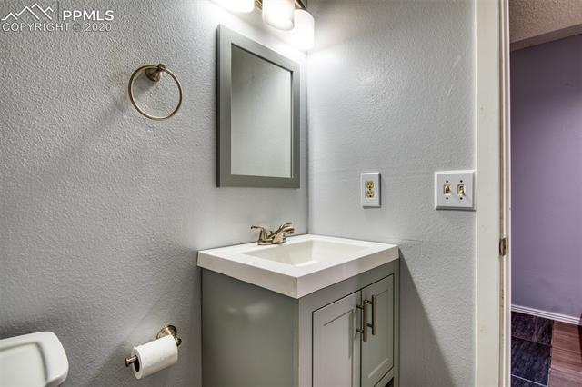 4725 Barnes Road Colorado Springs, CO 80917 - Photo 21 of 39
