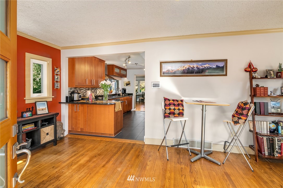 342 Northwest 48th Street Seattle, WA 98107 - Photo 4 of 20