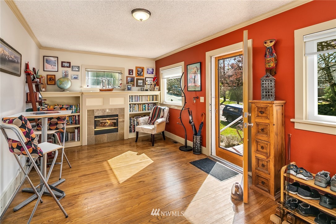342 Northwest 48th Street Seattle, WA 98107 - Photo 5 of 20 a living room with furniture a air conditioner vent and a window
