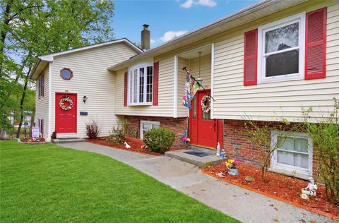 $699,999 | 81 Brandy Lane, Wappingers Falls, NY 12590