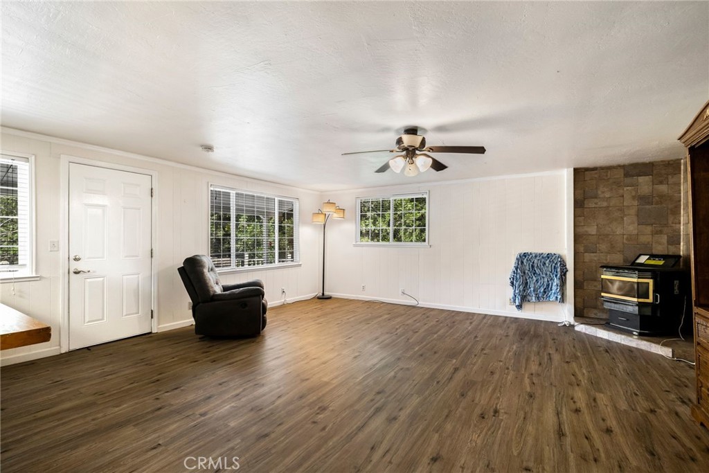 5048 Big Bend Road Oroville, CA 95965 - Photo 28 of 75 a view of livingroom with furniture and window