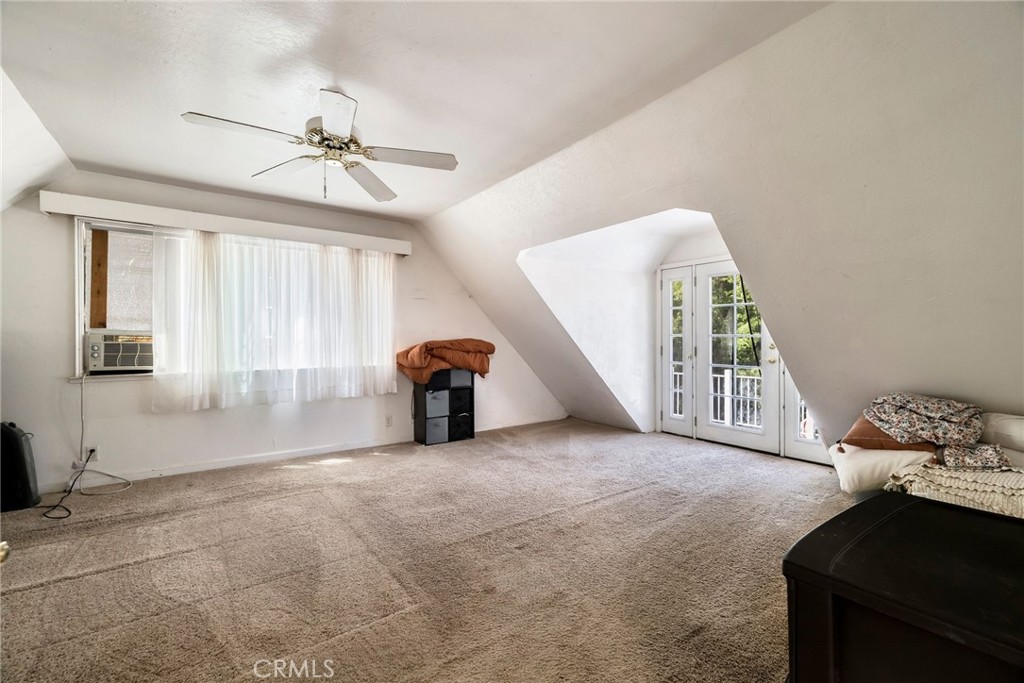 5048 Big Bend Road Oroville, CA 95965 - Photo 34 of 72 a view of a livingroom with furniture and staircase