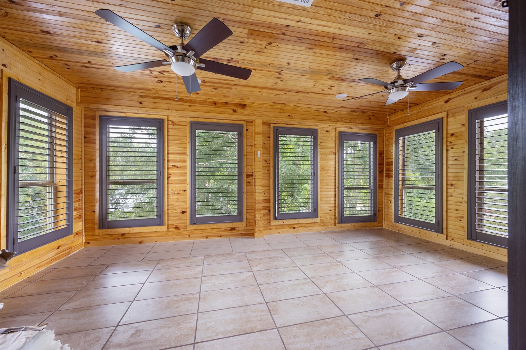 2622 Muegge Road Rosenberg, TX 77471 - Photo 27 of 28 a view of a room with tiles and a large window