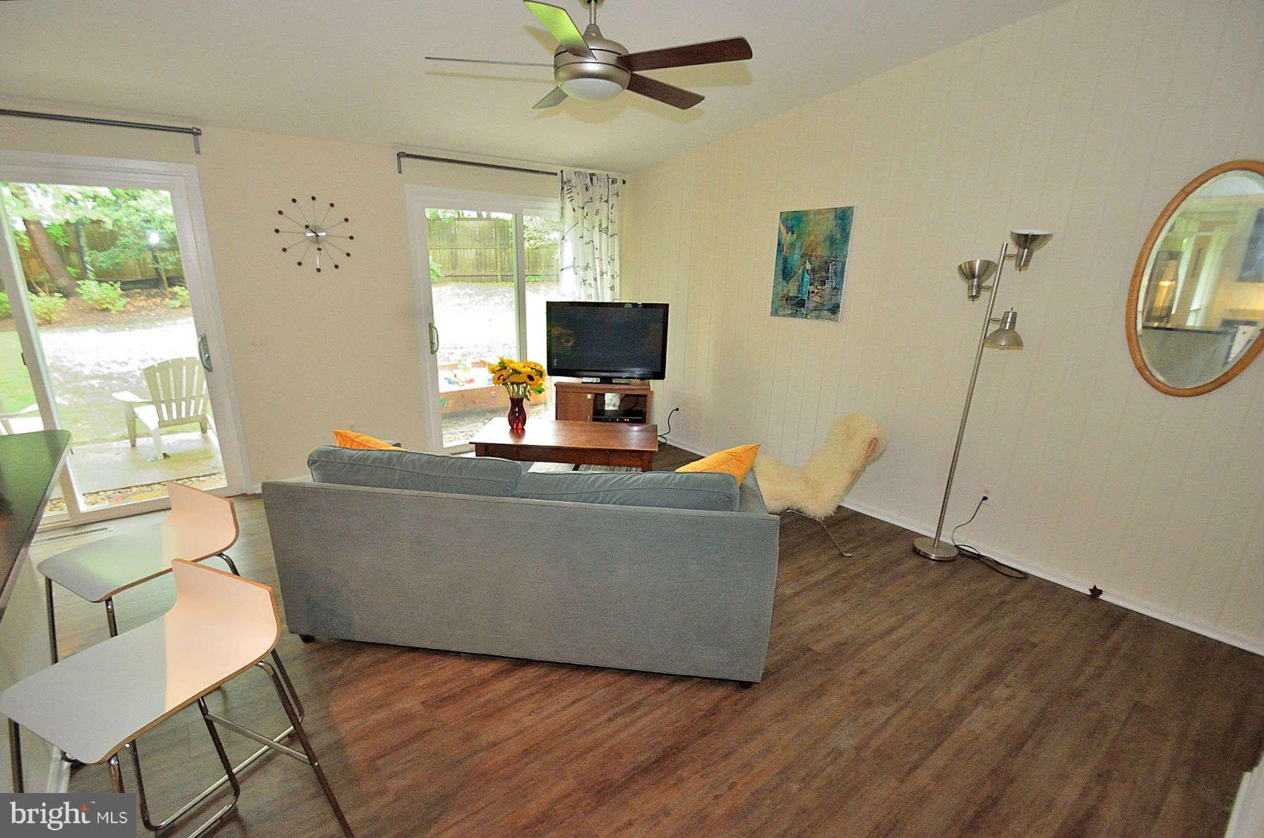 2305 Glasgow Road Alexandria, VA 22307 - Photo 11 of 22 Family Room