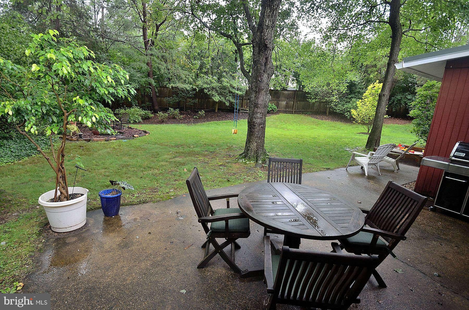 2305 Glasgow Road Alexandria, VA 22307 - Photo 20 of 22 Exterior Rear
