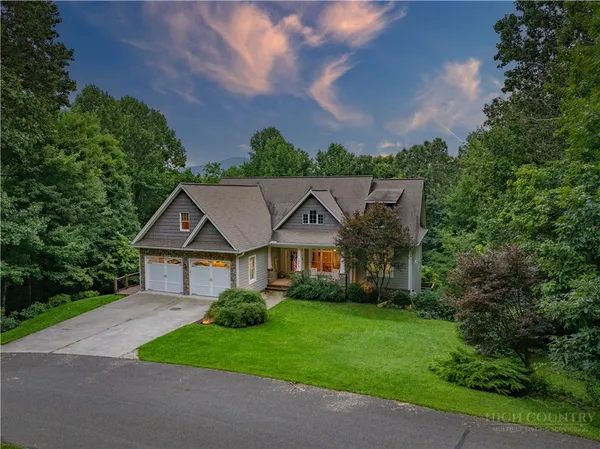 $859,000 | 142 Fairway Oaks Drive, West Jefferson, NC 28694