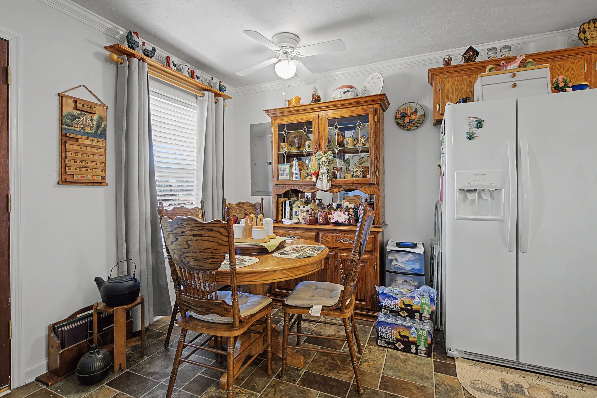 1075 Coker Ford Road Portland, TN 37148 - Photo 20 of 35 a dining room with furniture and window