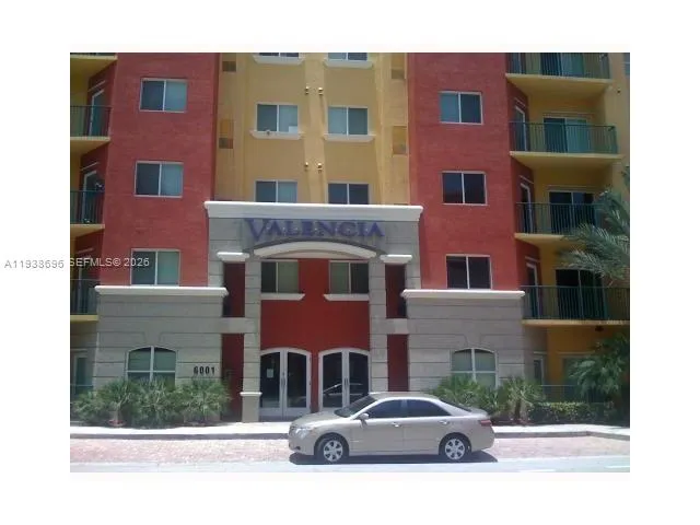 $1,900 | 6001 Southwest 70th Street, Unit 246, South Miami, FL 33143