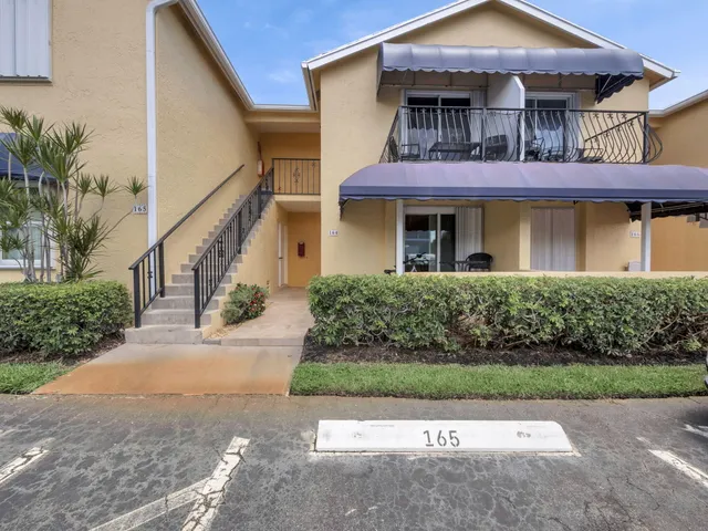 front view of house with a yard