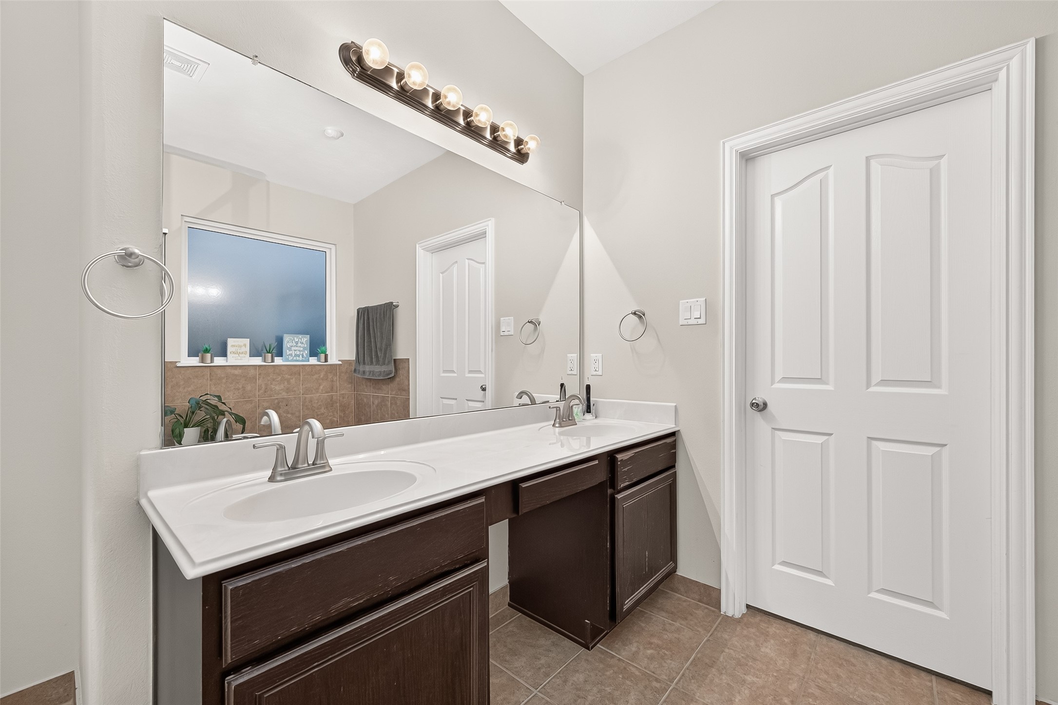 8127 Rudy Brook Way Spring, TX 77379 - Photo 38 of 44