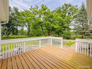 52010 11 Mile Road South Lyon, MI 48178 - Photo 29 of 50
