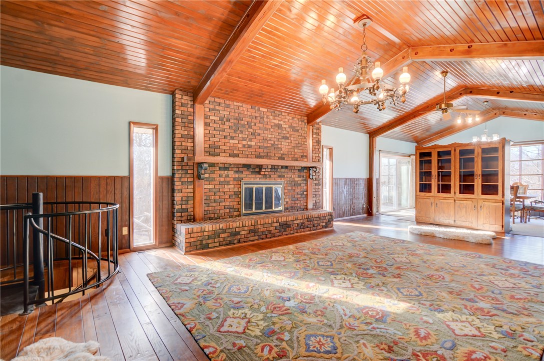 2552 Crossroads Road Decatur, IL 62521 - Photo 11 of 42 Greatroom back