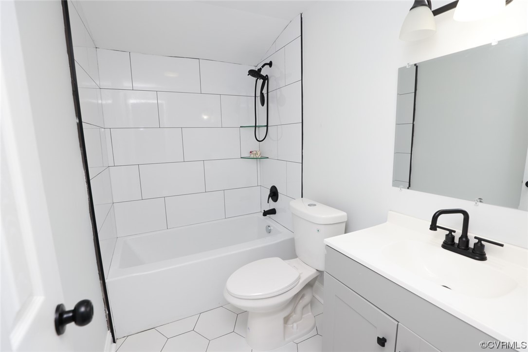 6830 Strathmore Road Richmond, VA 23237 - Photo 33 of 47 a bathroom with a sink toilet and shower