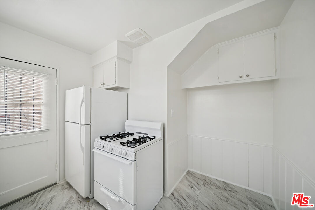 5329 Vantage Avenue, Unit 1 Valley Village, CA 91607 - Photo 3 of 14