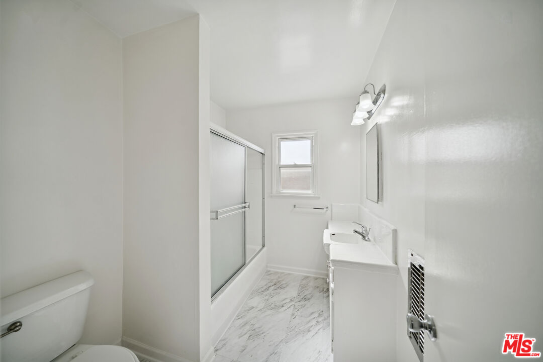 5329 Vantage Avenue, Unit 1 Valley Village, CA 91607 - Photo 9 of 14