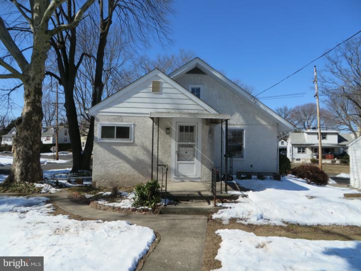 519 Continental Road Hatboro, PA 19040 - Photo 2 of 15 Exterior Back