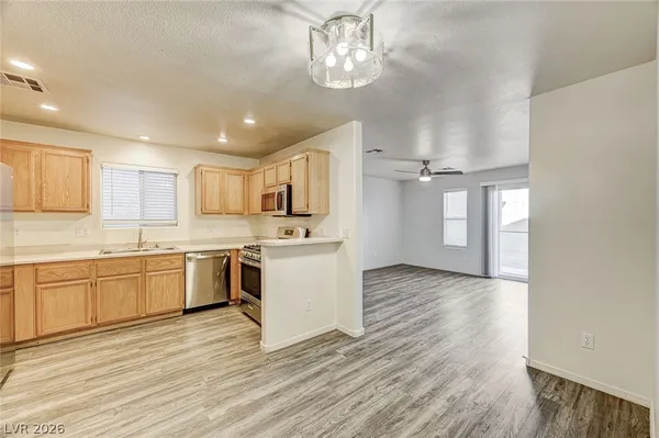 $1,695 | 3672 Moonlit Beach Avenue, Las Vegas, NV 89115