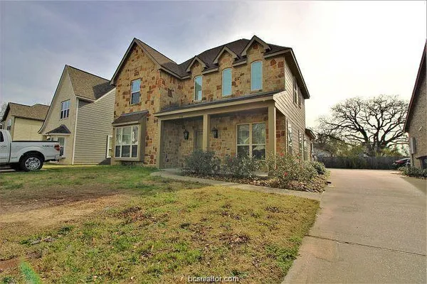 $874 | 104 Richards Street, College Station, TX 77840