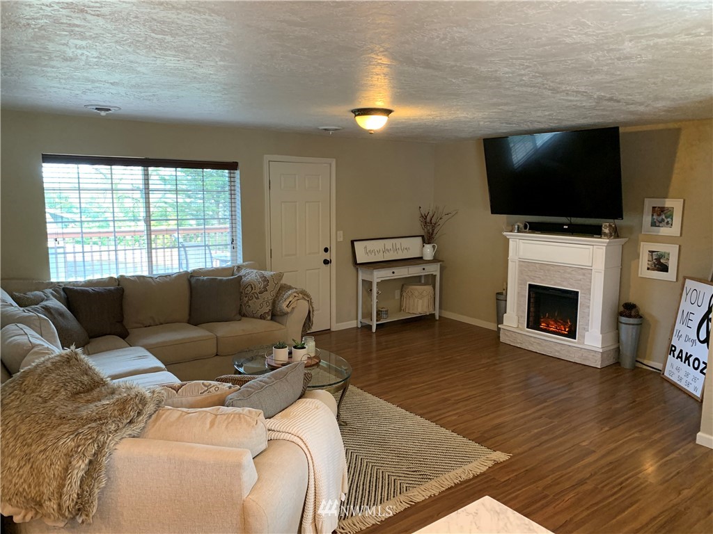 213 Devereese Road Chehalis, WA 98532 - Photo 5 of 33 Gallery Image 5