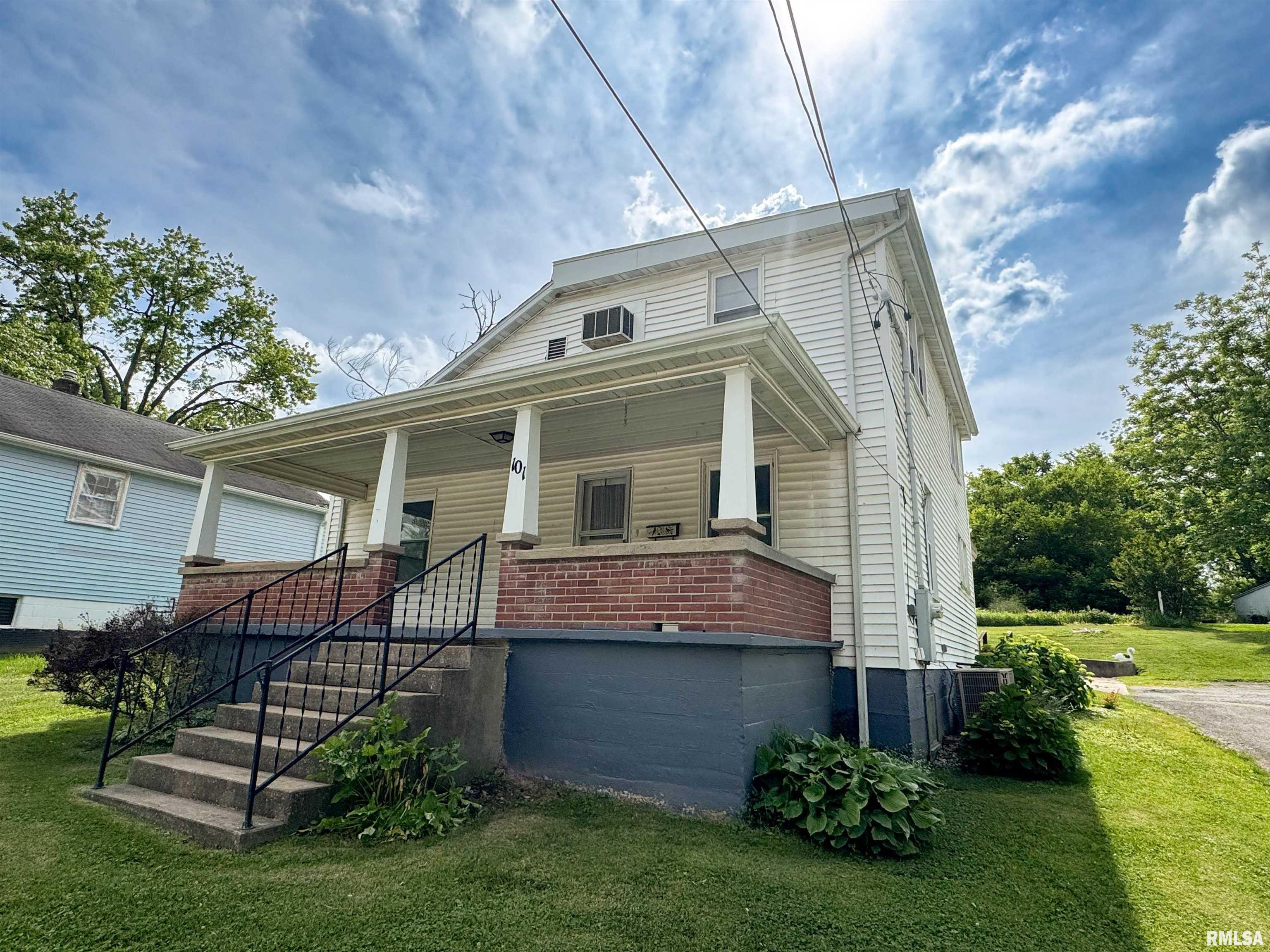 101 Nile Avenue Anna, IL 62906 - Photo 1 of 26