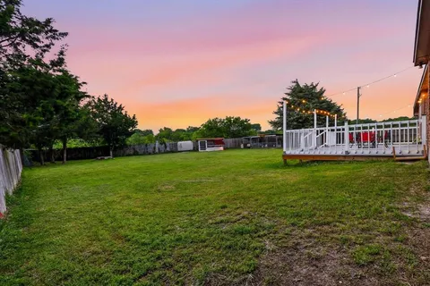 $657,500 | 160 Kelly Drive, Waxahachie, TX 75167