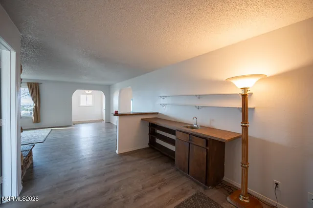 a view of a livingroom with furniture