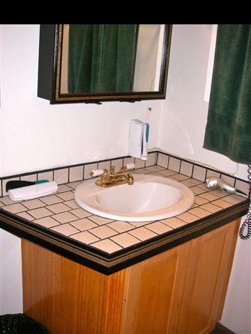22 West Kuiaha Road Haiku, HI 96708 - Photo 15 of 23 a close view of sink