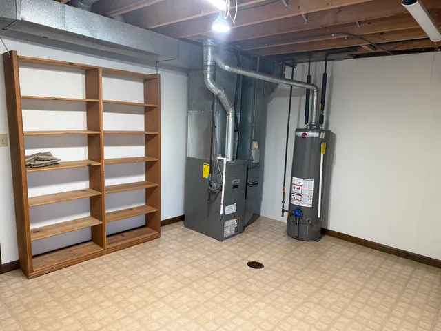 $2,850 | 13831 South Mallard Drive, Plainfield, IL 60544