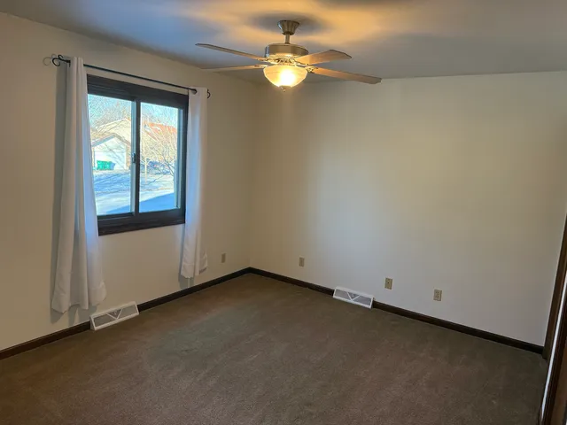 $2,850 | 13831 South Mallard Drive, Plainfield, IL 60544