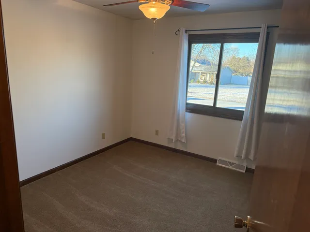 $2,850 | 13831 South Mallard Drive, Plainfield, IL 60544