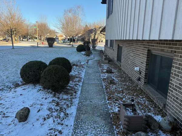 $2,950 | 13831 South Mallard Drive, Plainfield, IL 60544