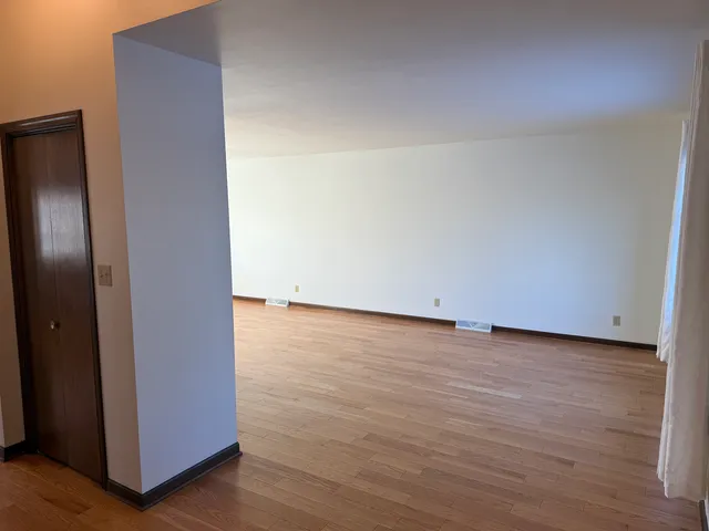 $2,850 | 13831 South Mallard Drive, Plainfield, IL 60544