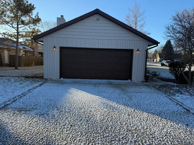 $2,850 | 13831 South Mallard Drive, Plainfield, IL 60544