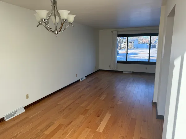 $2,950 | 13831 South Mallard Drive, Plainfield, IL 60544