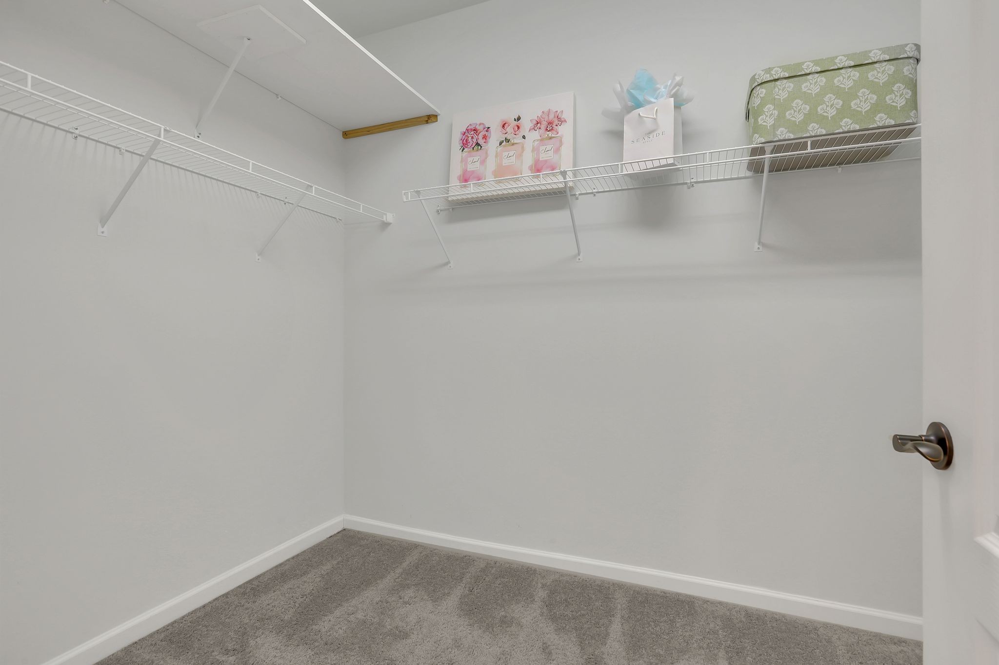 1084 Sumner Grove Spring Hill, TN 37174 - Photo 22 of 40 a bathroom with a bathtub