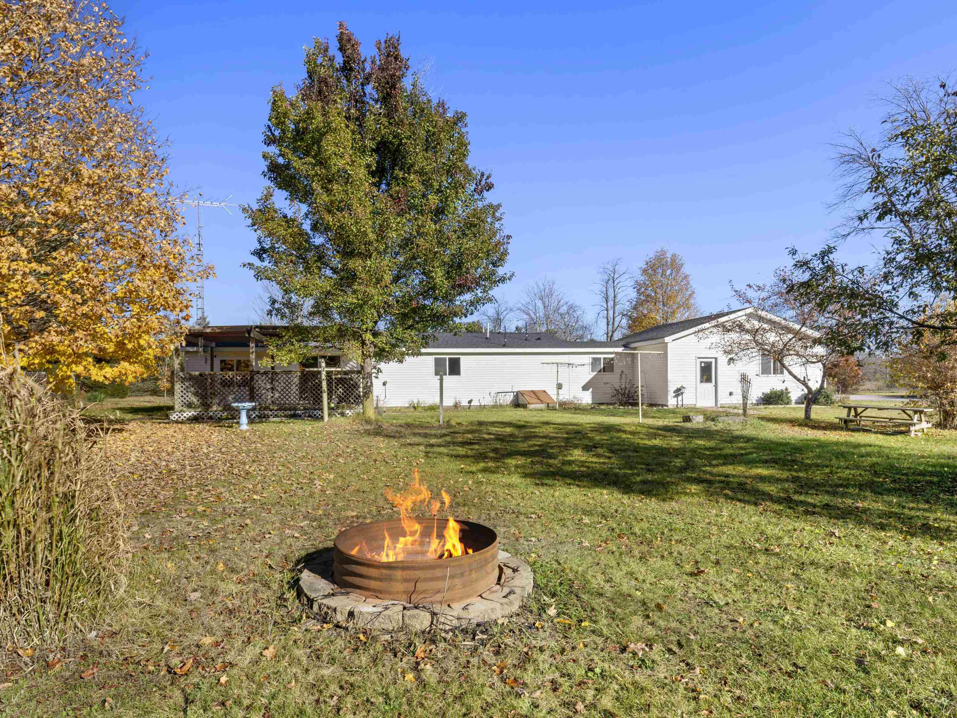 17651 Vondra Road Thompsonville, MI 49683 - Photo 3 of 30