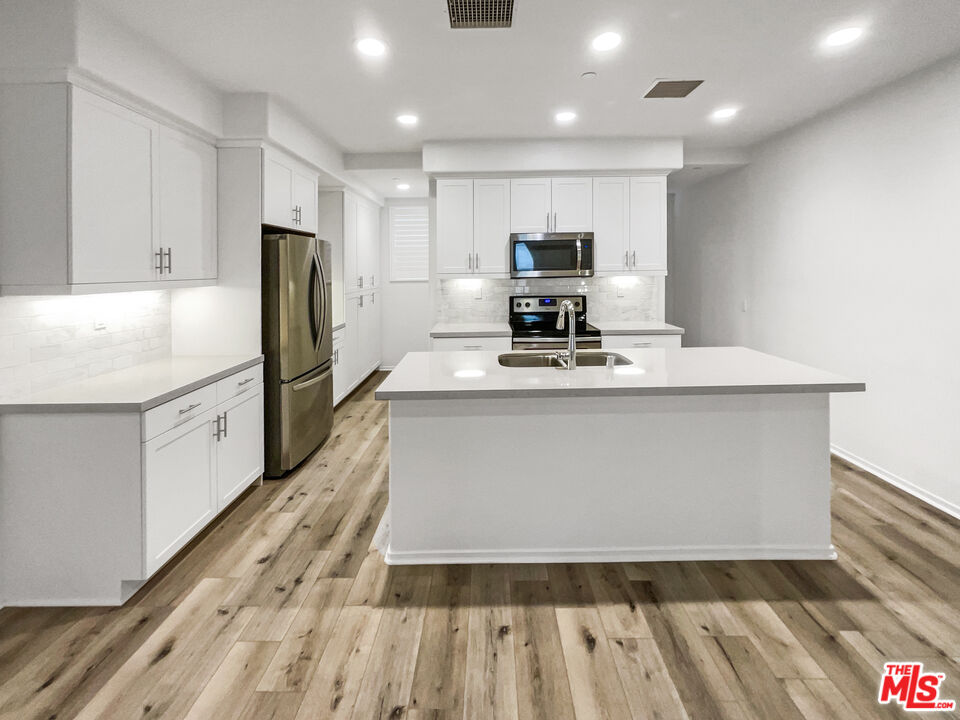 5988 Spring Street Buena Park, CA 90621 - Photo 8 of 16 Gallery Image 8