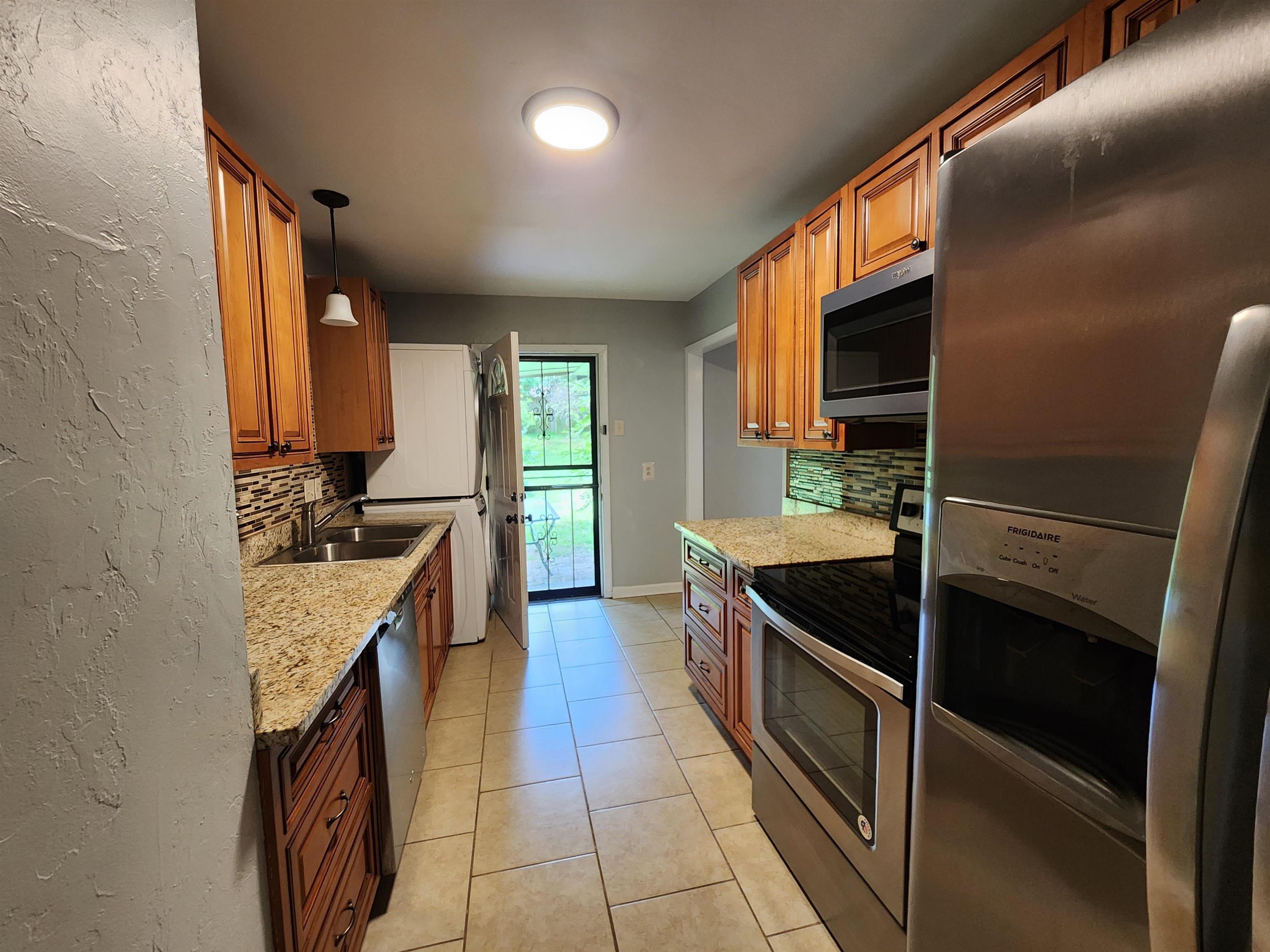 1315 South White Station Road Memphis, TN 38117 - Photo 3 of 13