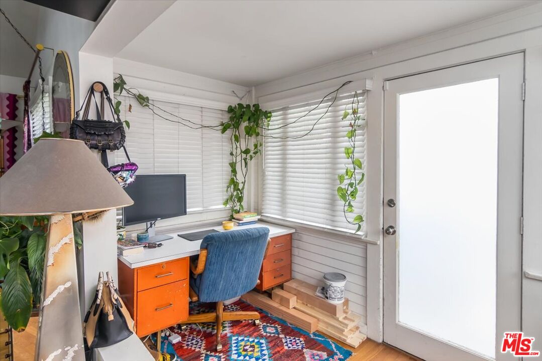 712 Sunset Avenue Venice, CA 90291 - Photo 11 of 38