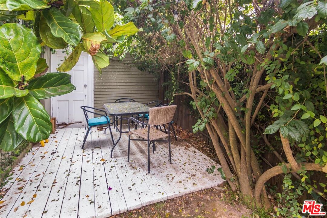 712 Sunset Avenue Venice, CA 90291 - Photo 27 of 38