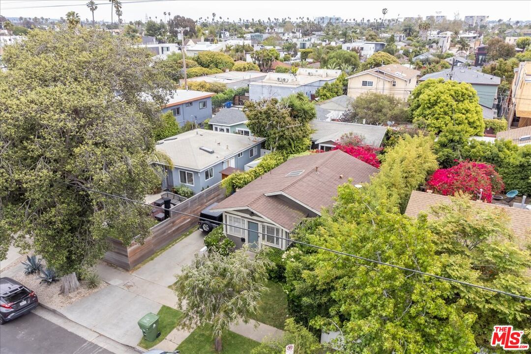 712 Sunset Avenue Venice, CA 90291 - Photo 29 of 38